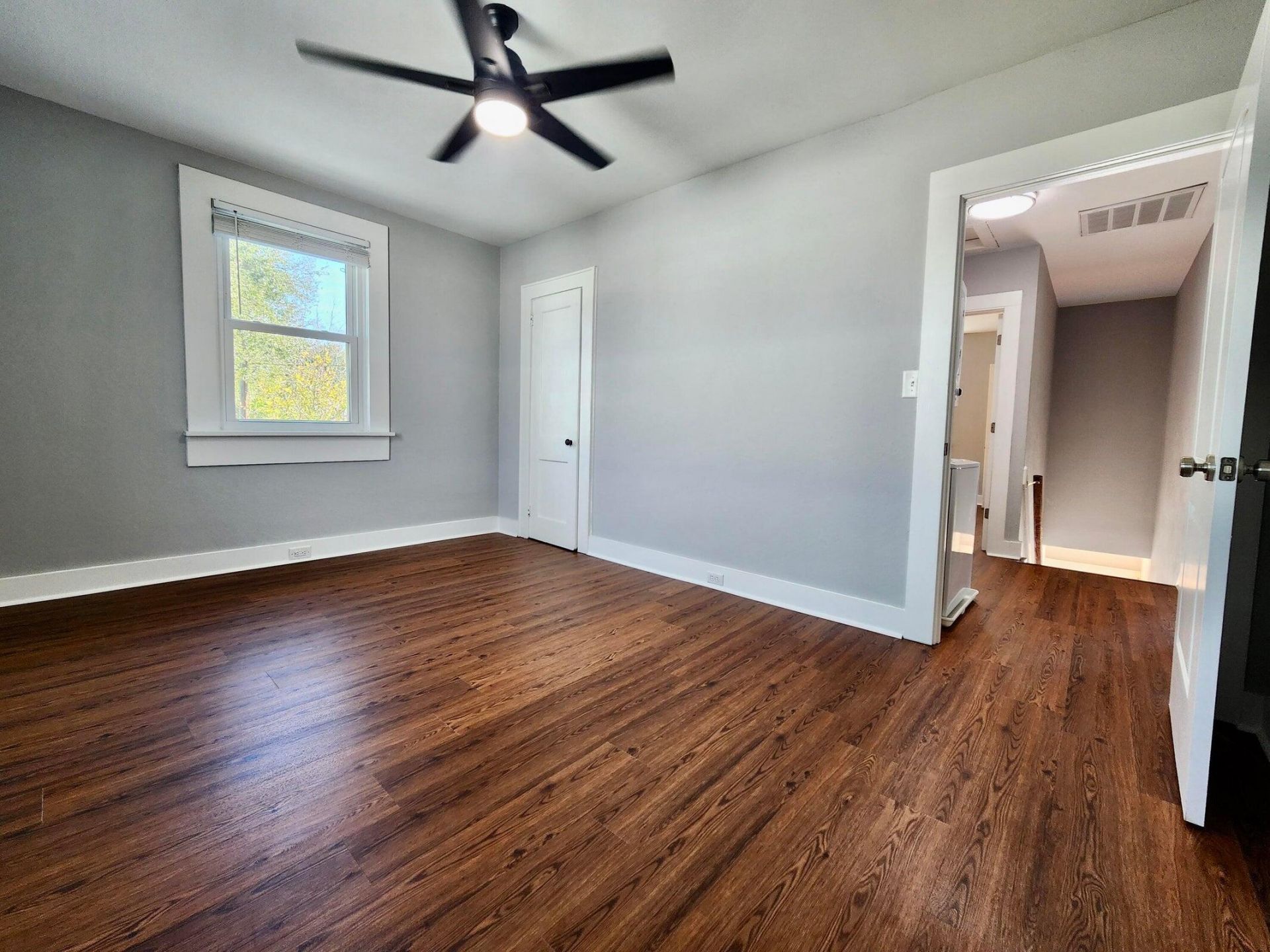 2230 Sunnyside Avenue Photo 20