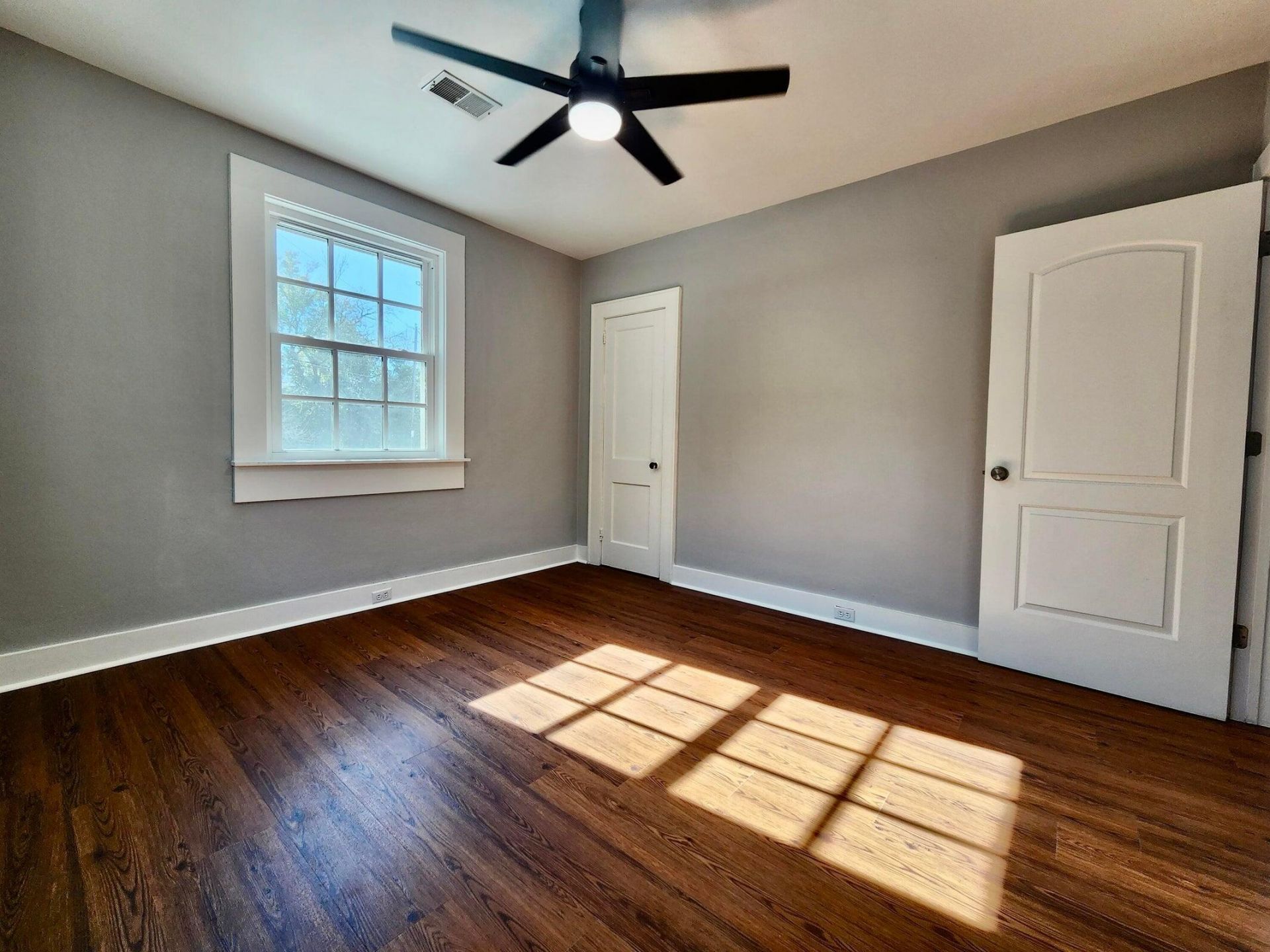 2230 Sunnyside Avenue Photo 24