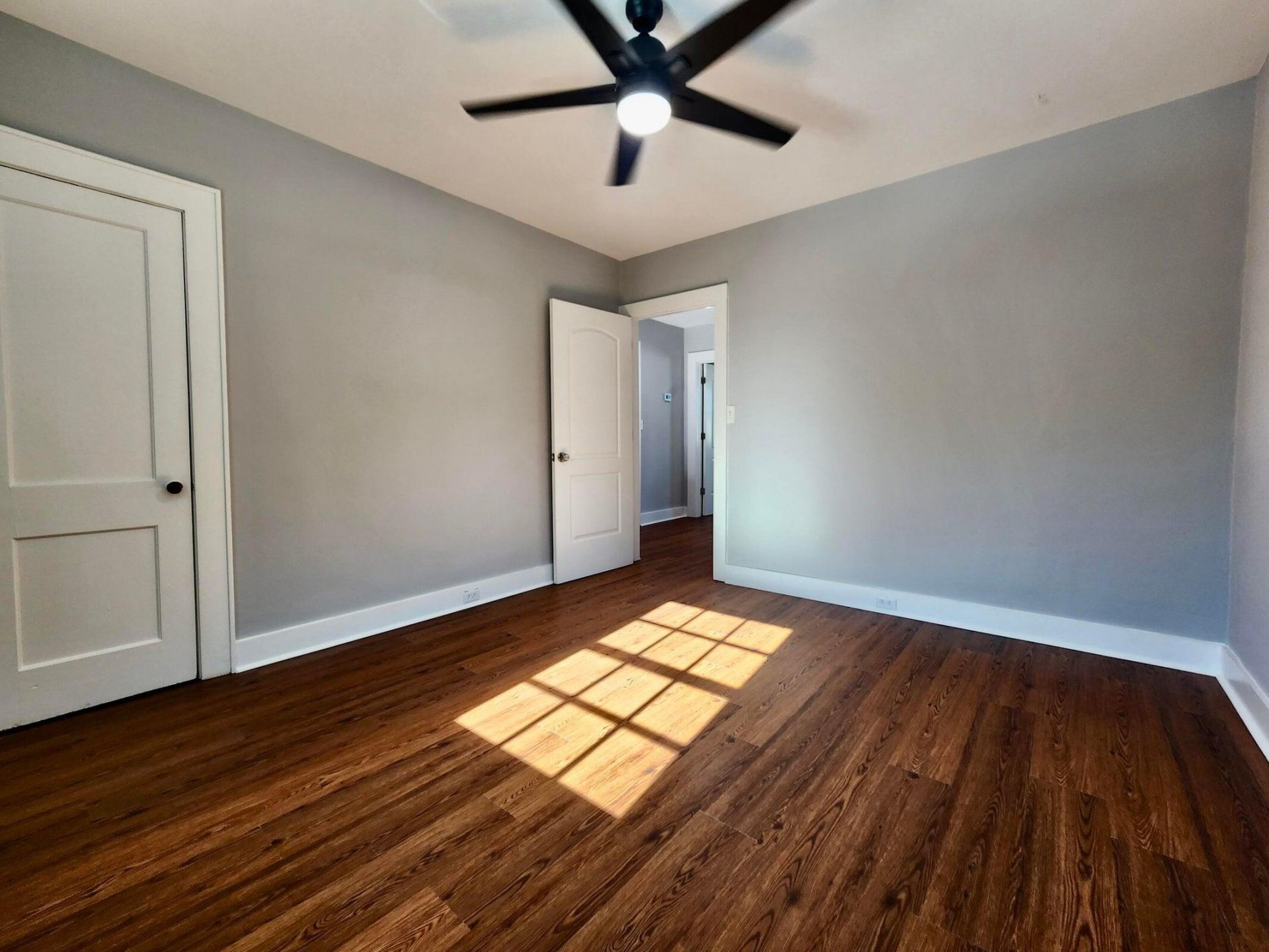 2230 Sunnyside Avenue Photo 25