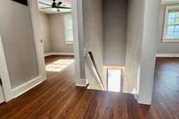 2230 Sunnyside Avenue photo 4