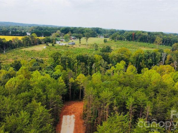3542 Vilas Drive, Claremont, NC 28610