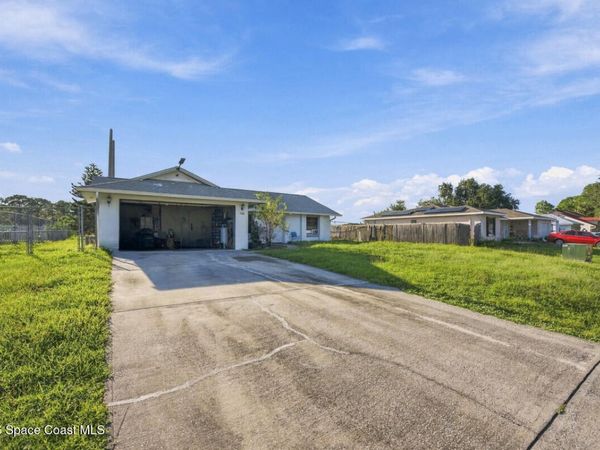 1338 Coral Reef Avenue NW , Palm Bay, FL 32907