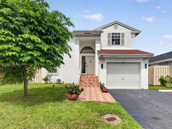 10747 NW 37th Pl , Sunrise, FL 33351