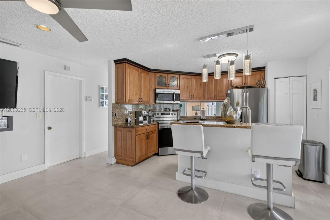 10747 NW 37th Pl, Sunrise, FL 33351 Photo
