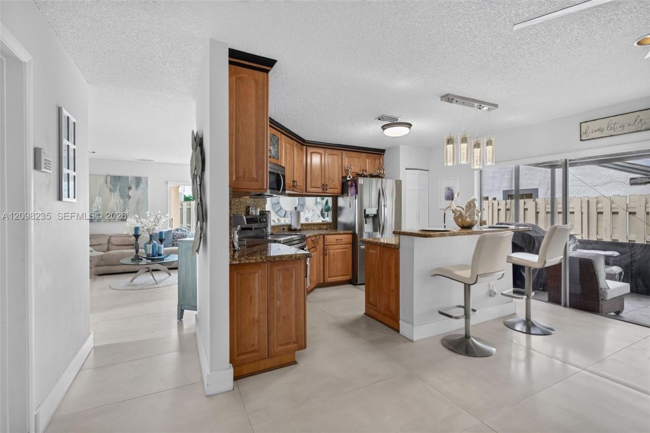 10747 NW 37th Pl, Sunrise, FL 33351 Photo