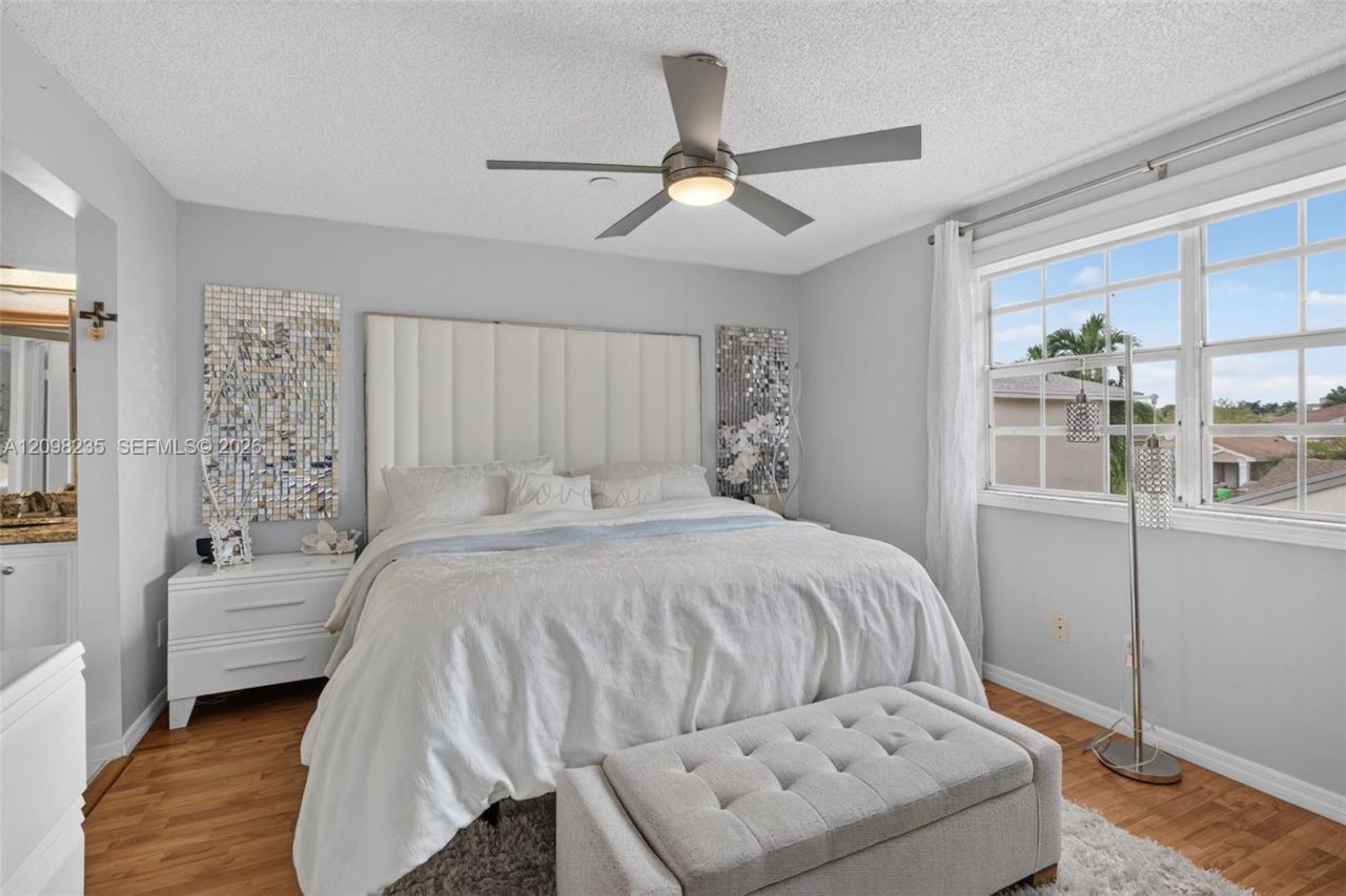 10747 NW 37th Pl, Sunrise, FL 33351 Photo