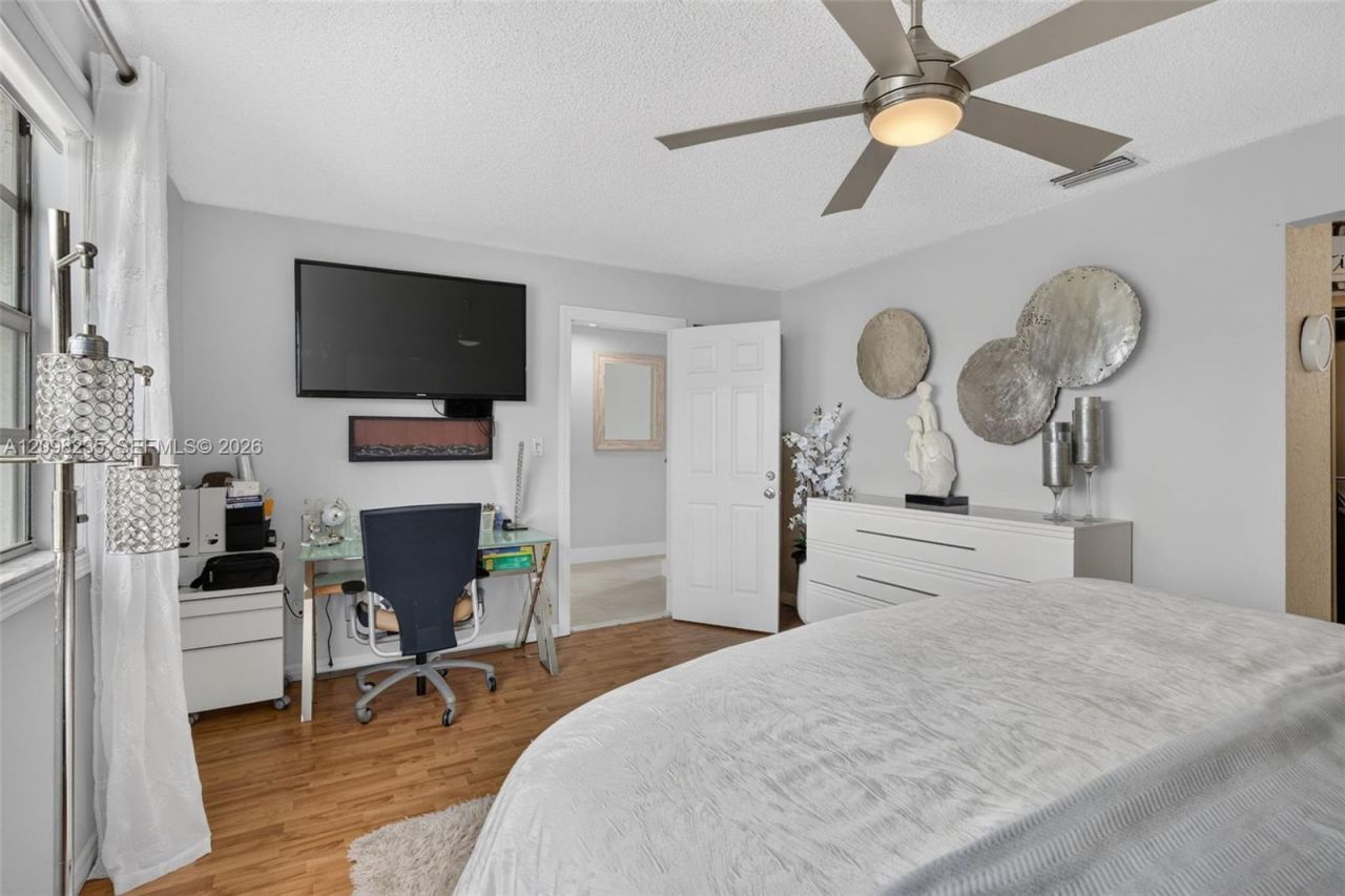 10747 NW 37th Pl, Sunrise, FL 33351 Photo