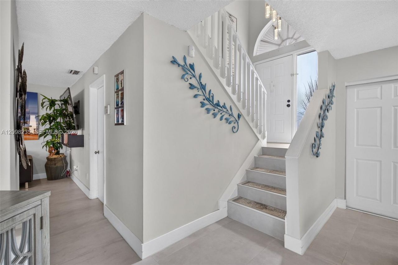 10747 NW 37th Pl, Sunrise, FL 33351 Photo