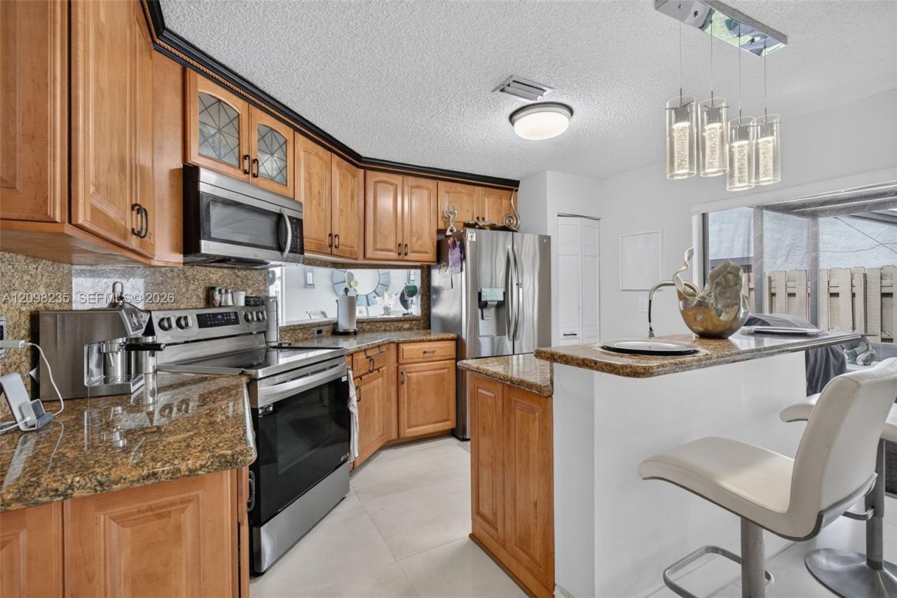 10747 NW 37th Pl, Sunrise, FL 33351 Photo