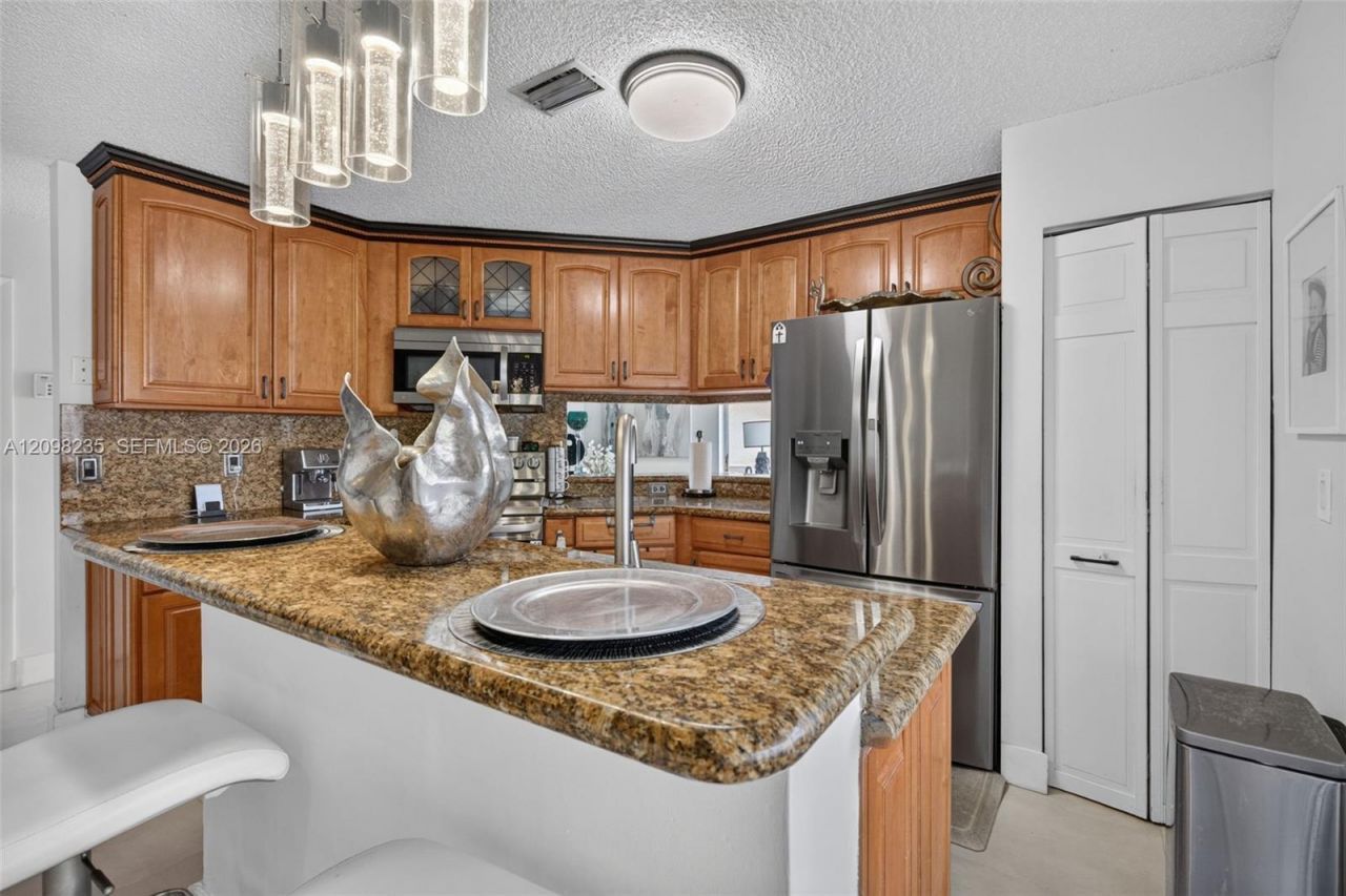 10747 NW 37th Pl, Sunrise, FL 33351 Photo