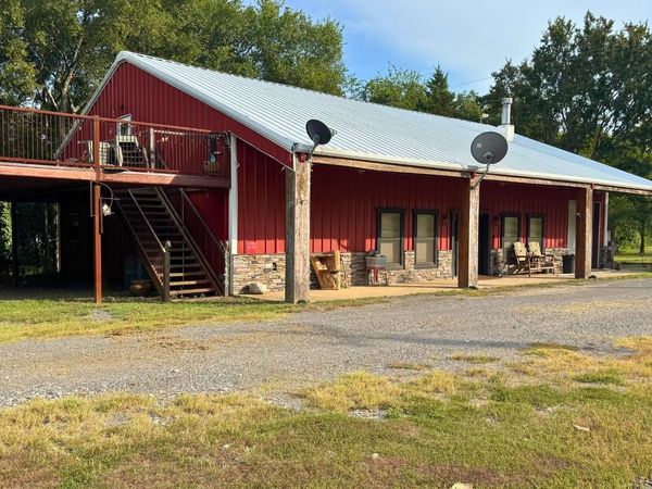 52901 201st Avenue , Hodgen, OK 74939