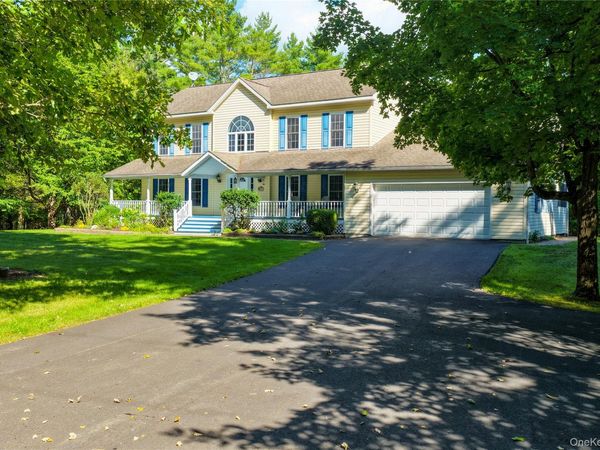 40 Half Moon Drive , Cairo, NY 12413