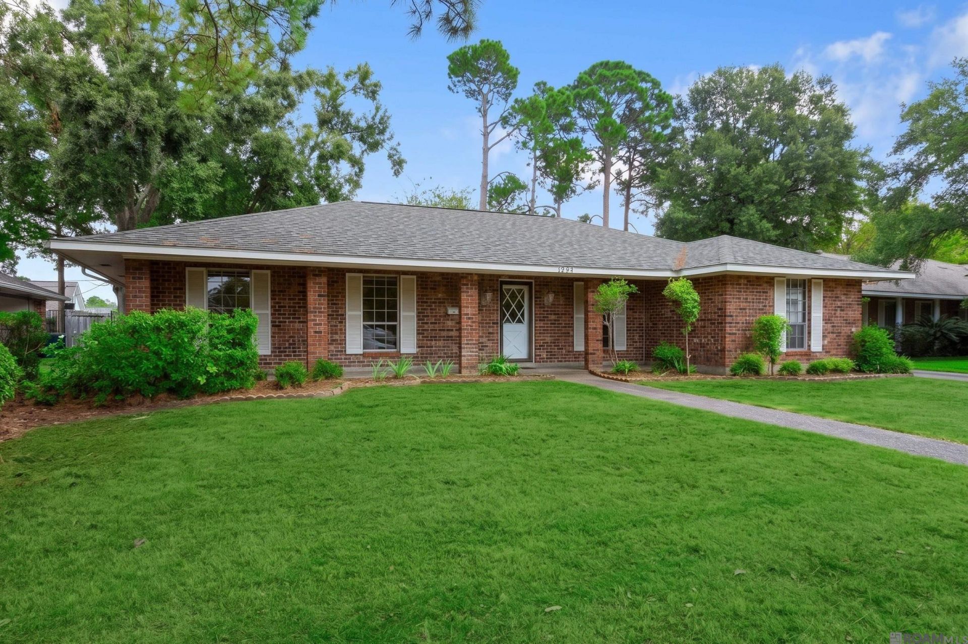 1635 Mcmichael Dr, Baton Rouge, LA 70815 Main Photo