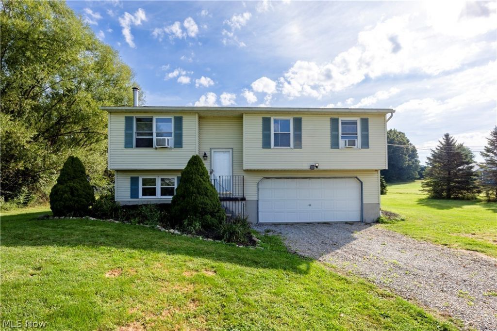 4272 S Elyria Road, Shreve, OH 44676