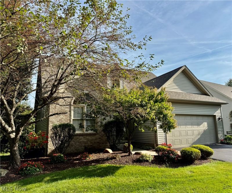 8474 Hitchcock Road, Youngstown, OH 44512