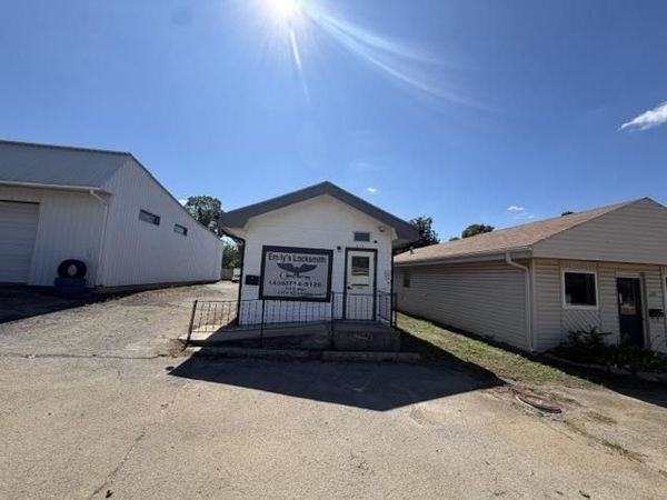 215 E Main Street, Cushing, OK 74023