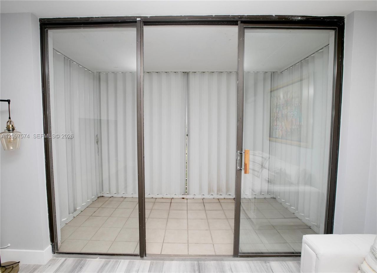 20500 W Country Club Dr , Unit 714, Aventura, FL 33180 Photo