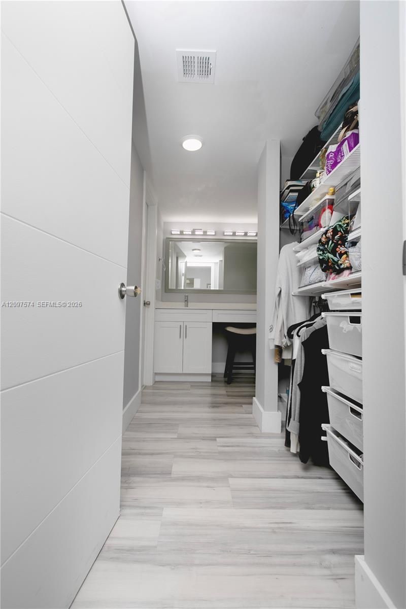 20500 W Country Club Dr , Unit 714, Aventura, FL 33180 Photo