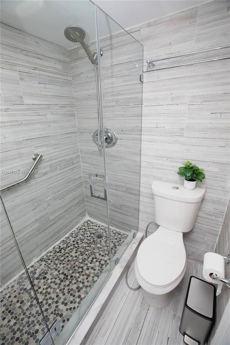 20500 W Country Club Dr , Unit 714, Aventura, FL 33180 Photo