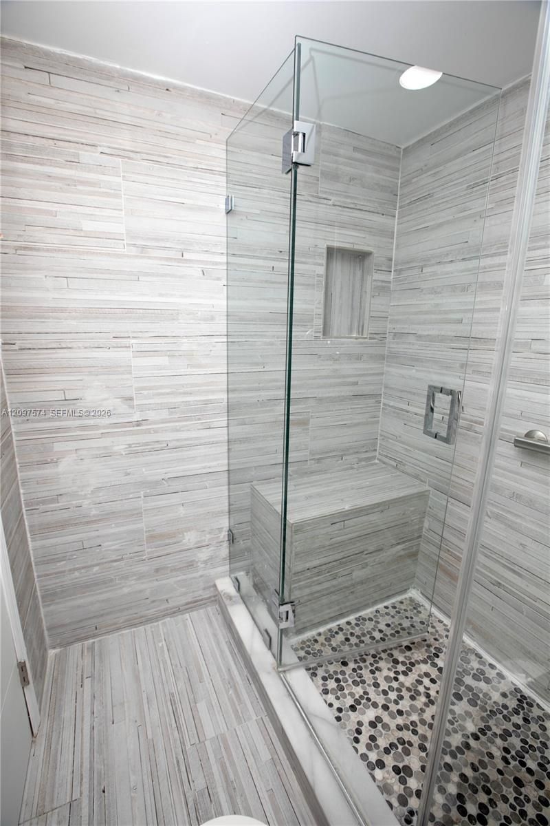 20500 W Country Club Dr , Unit 714, Aventura, FL 33180 Photo