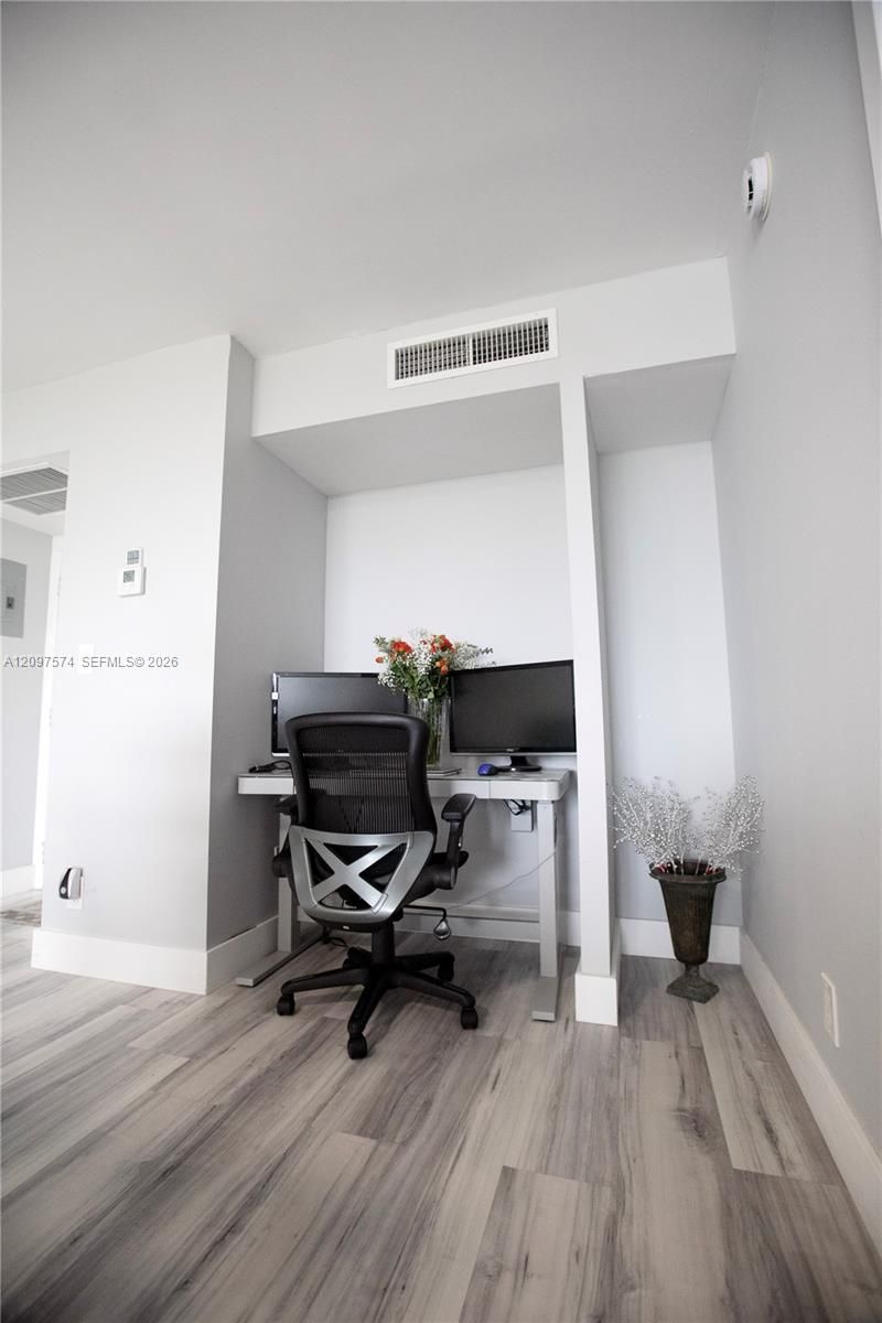 20500 W Country Club Dr , Unit 714, Aventura, FL 33180 Photo