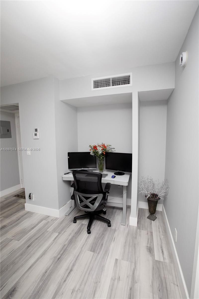 20500 W Country Club Dr , Unit 714, Aventura, FL 33180 Photo