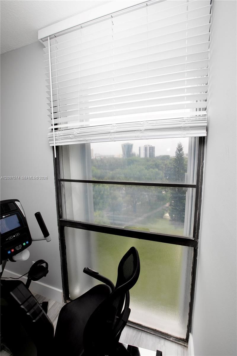 20500 W Country Club Dr , Unit 714, Aventura, FL 33180 Photo