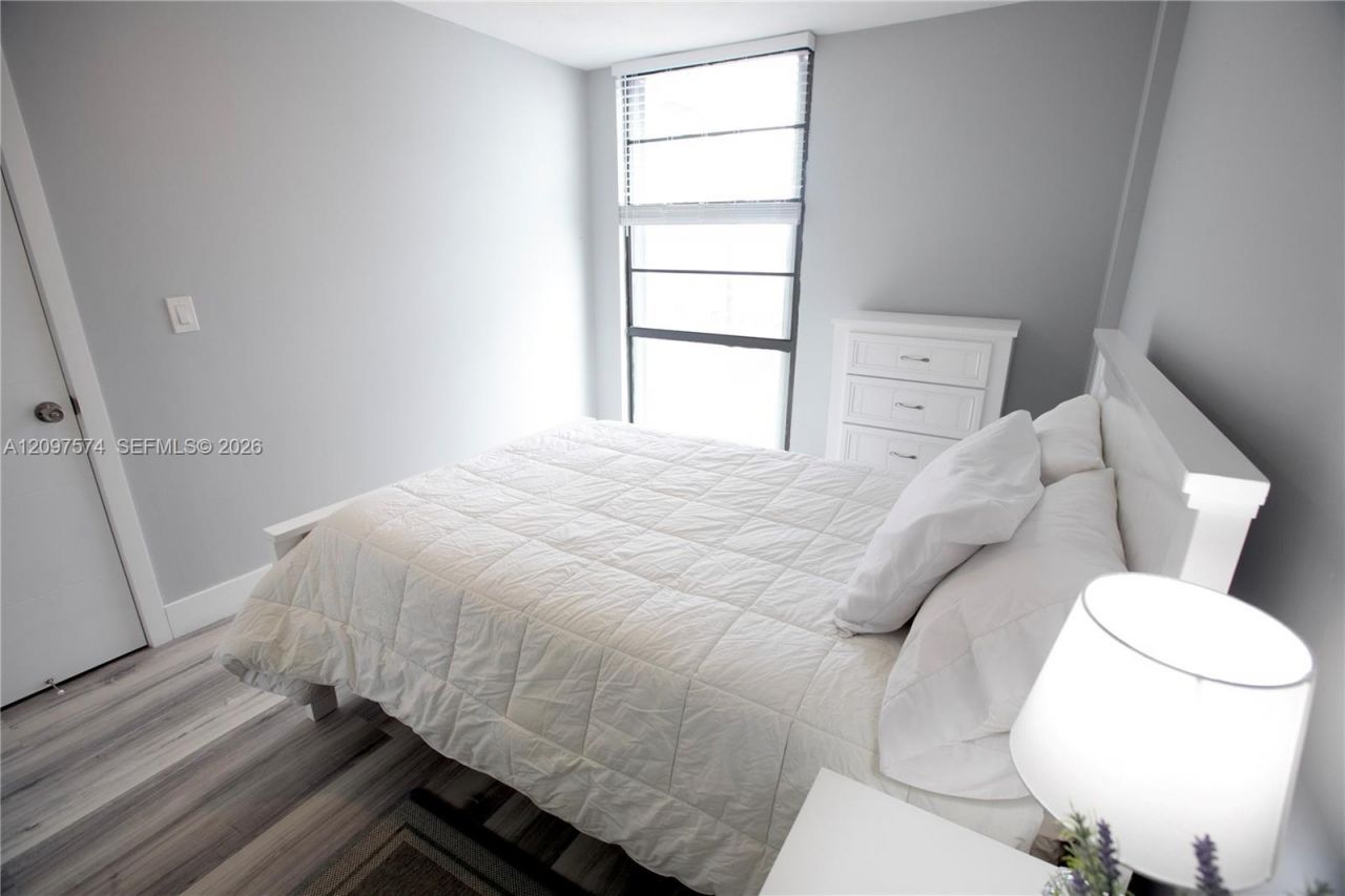 20500 W Country Club Dr , Unit 714, Aventura, FL 33180 Photo