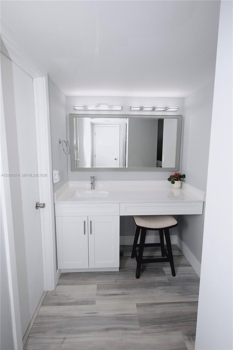 20500 W Country Club Dr , Unit 714, Aventura, FL 33180 Photo