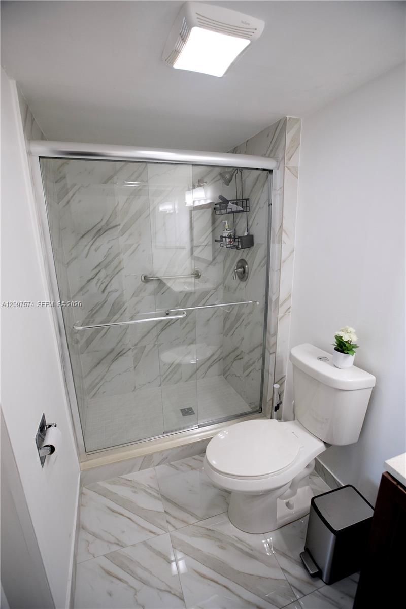 20500 W Country Club Dr , Unit 714, Aventura, FL 33180 Photo