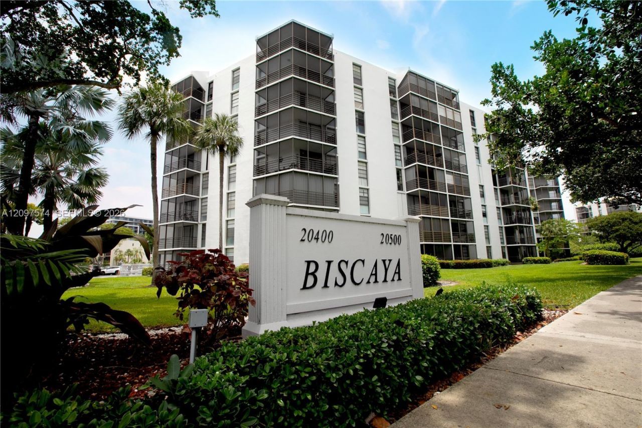 20500 W Country Club Dr , Unit 714, Aventura, FL 33180 Photo