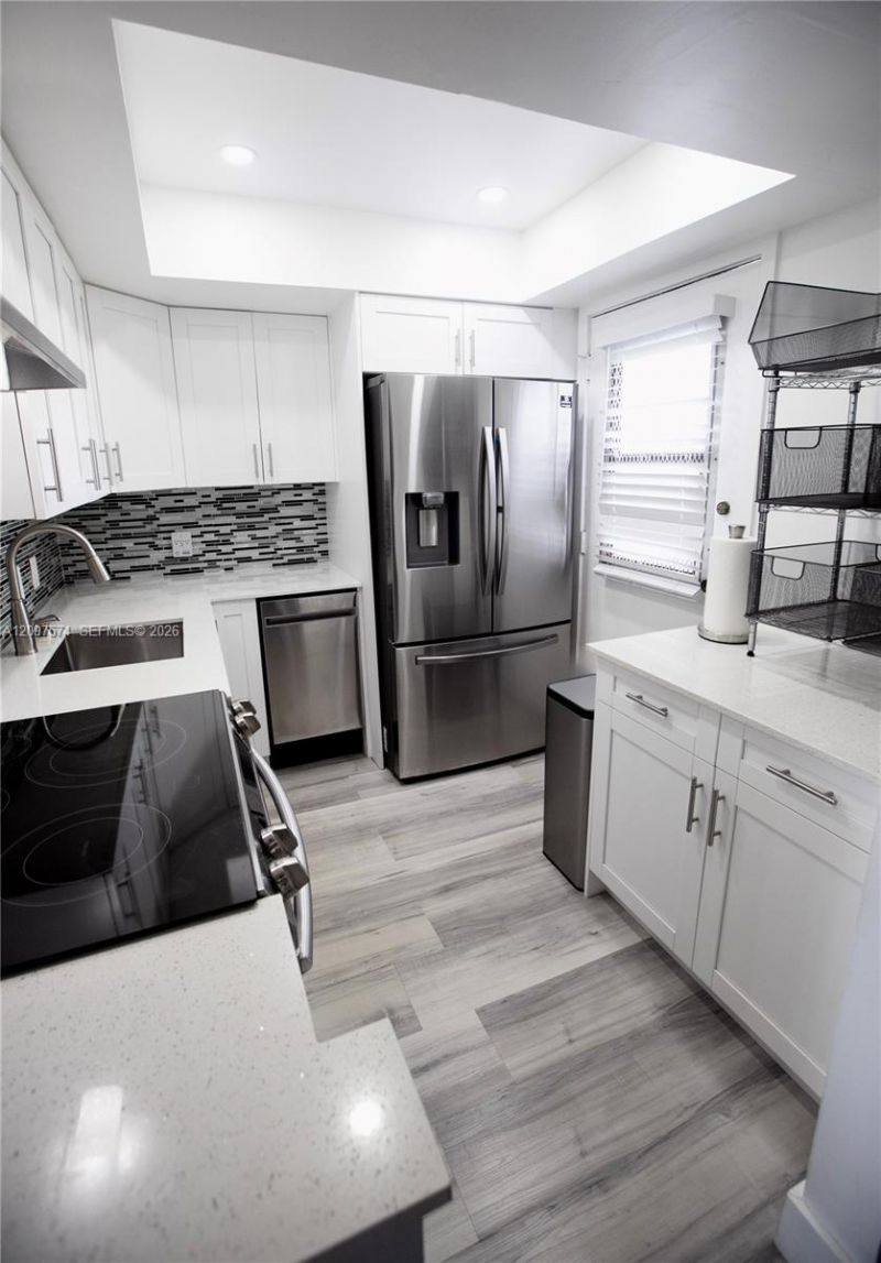 20500 W Country Club Dr , Unit 714, Aventura, FL 33180 Photo