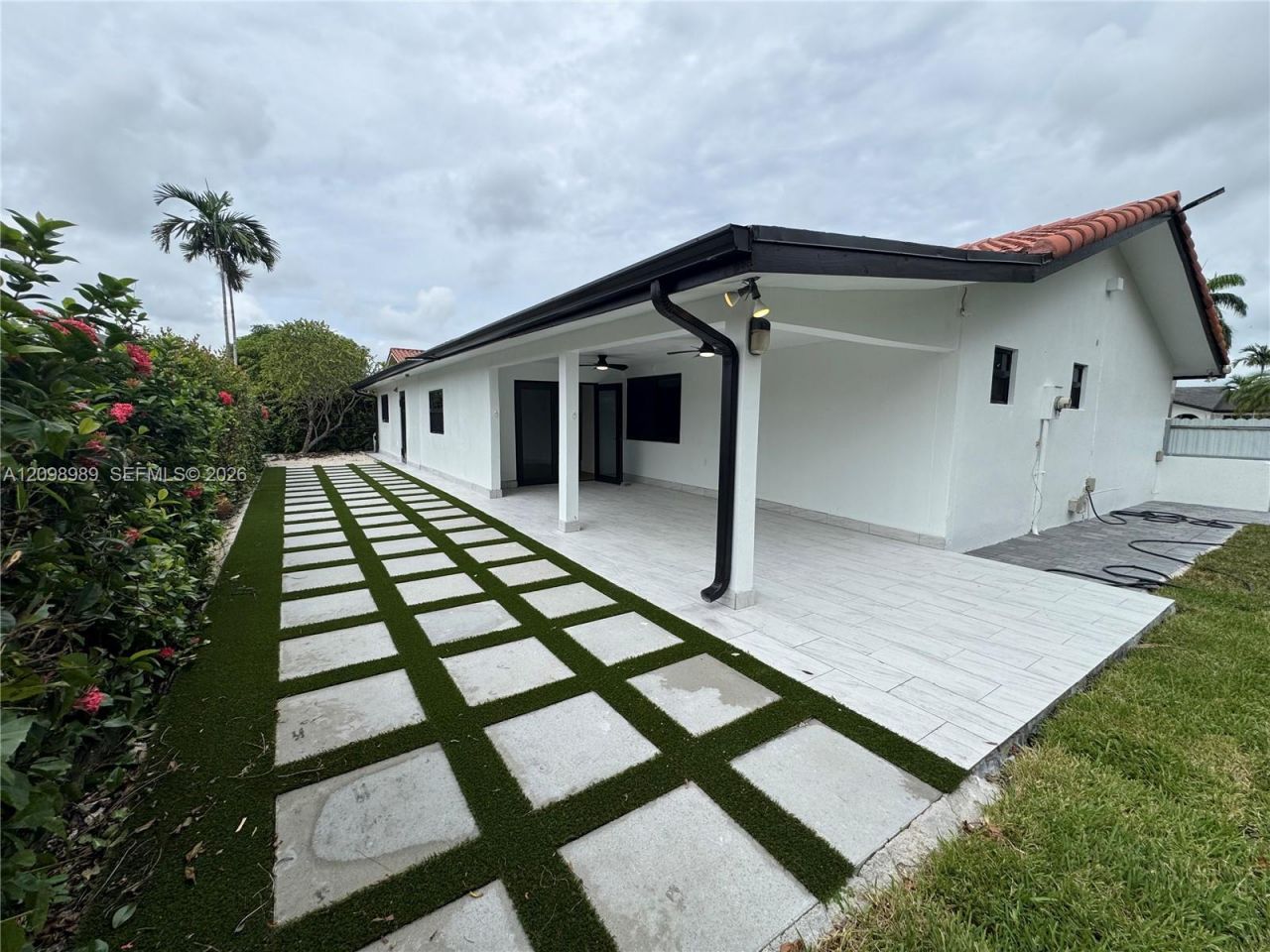 13354 SW 1st Ter , Miami, FL 33184 Photo