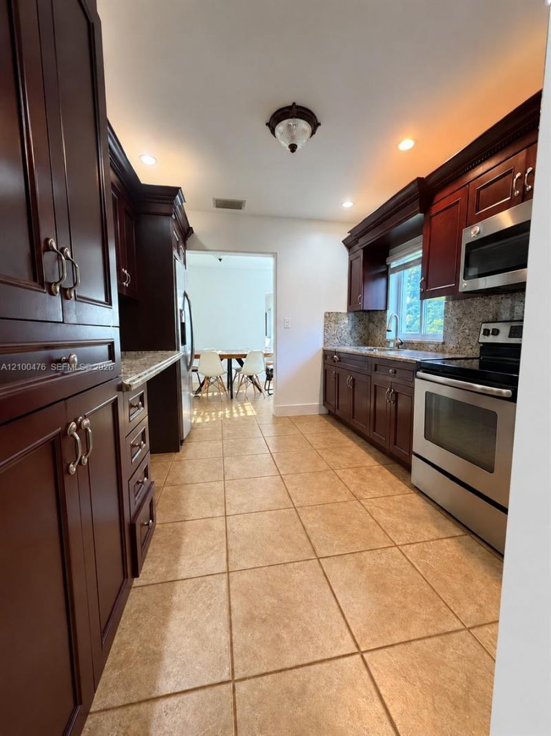 5801 SW 53rd Ter, Miami, FL 33155 Photo