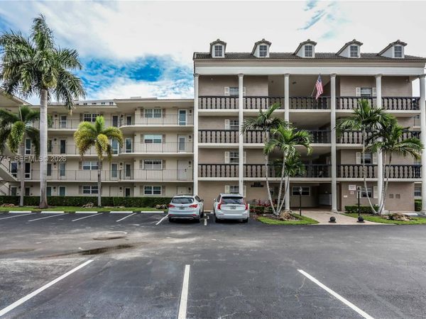 440 Paradise Isle Blvd , Unit 107, Hallandale Beach, FL 33009