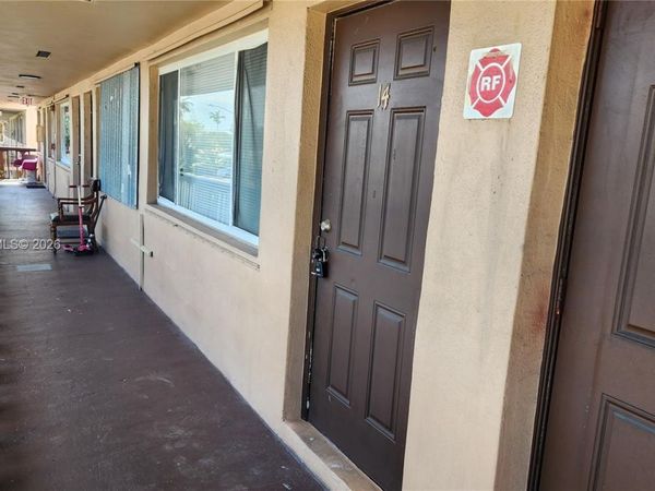 170 SW 11th Ave , Unit 14, Hallandale Beach, FL 33009