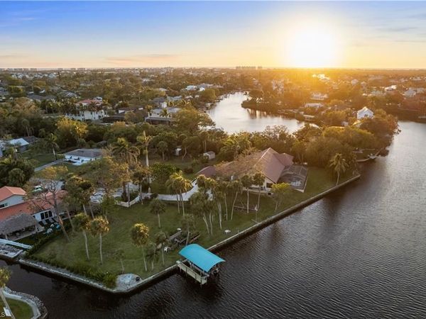 27557 Shore DR , BONITA SPRINGS, FL 34134