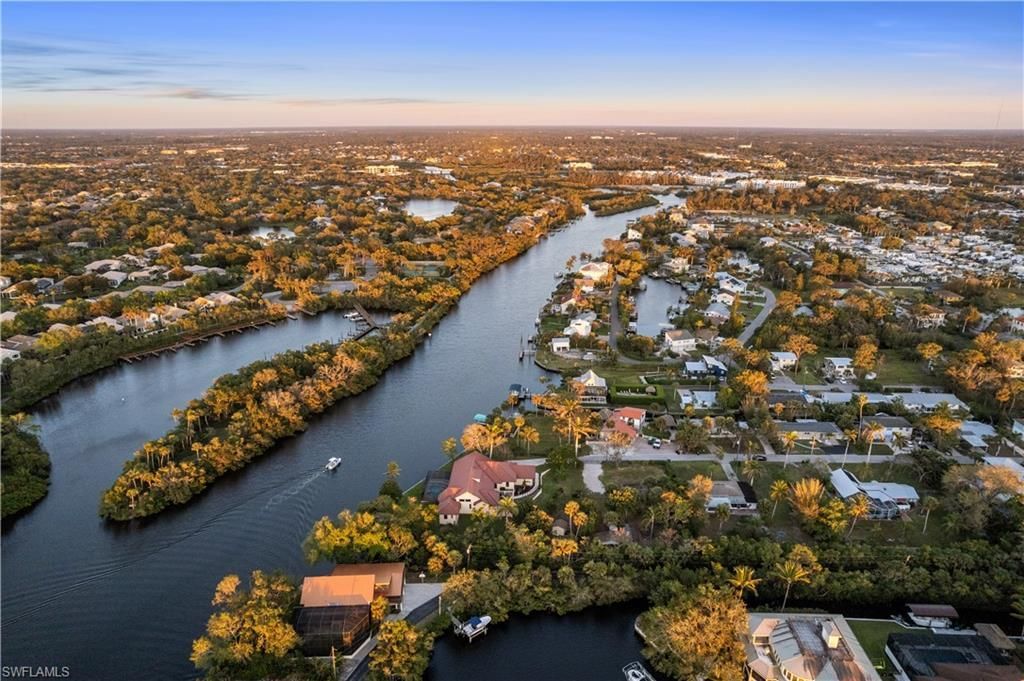 27557 Shore Dr , Bonita Springs, FL 34134 Photo