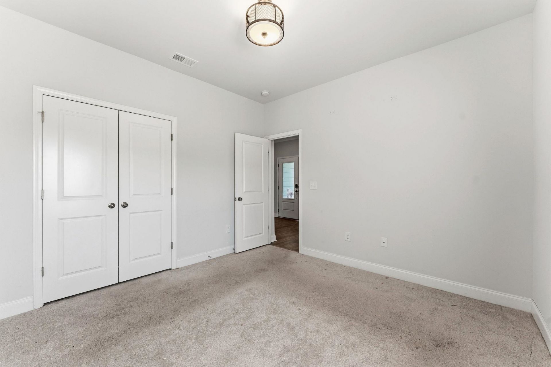 2001 Suwanee Ct. Photo 20