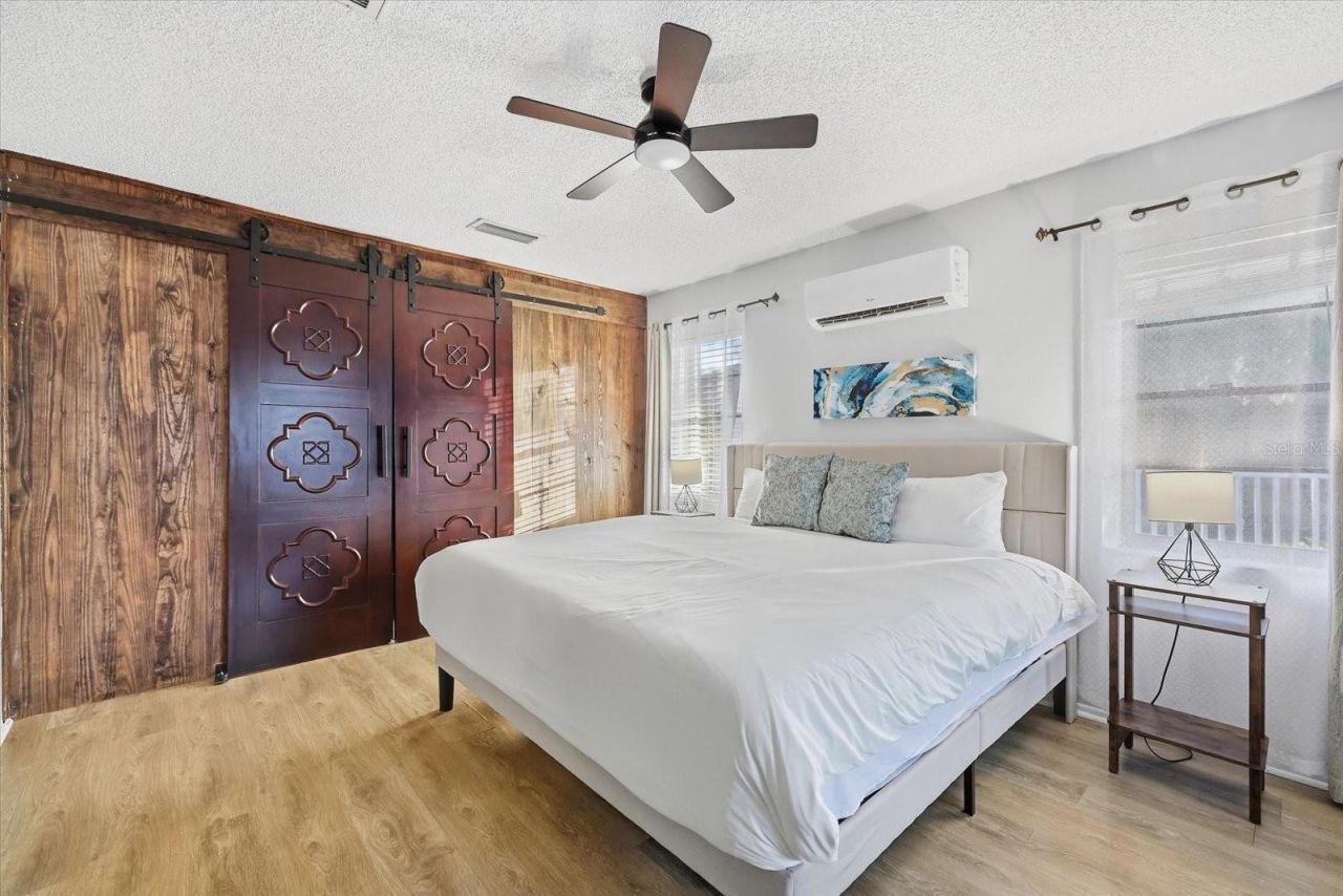 926 Plum Tree Lane, Sarasota, FL 34243 Photo