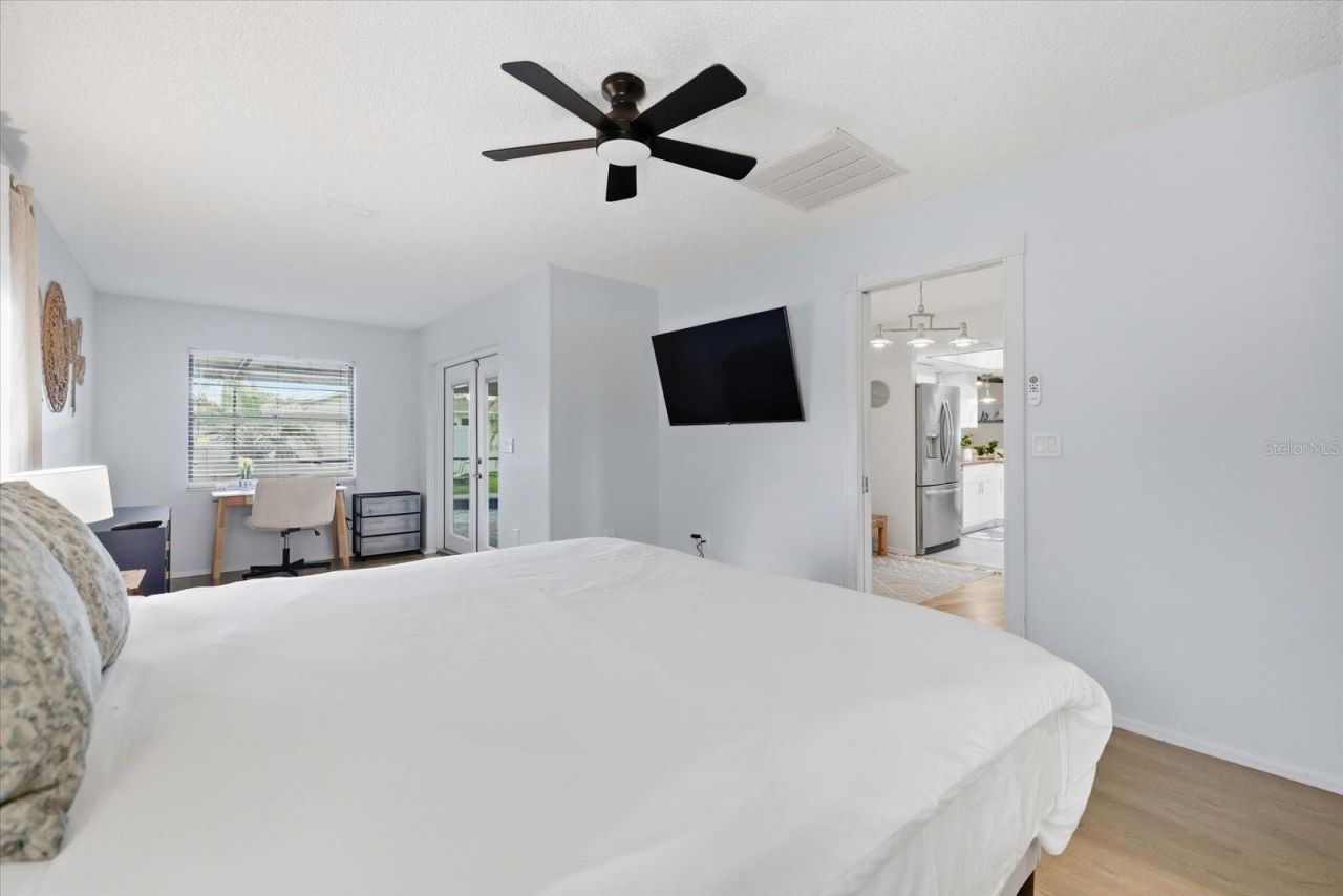 926 Plum Tree Lane, Sarasota, FL 34243 Photo