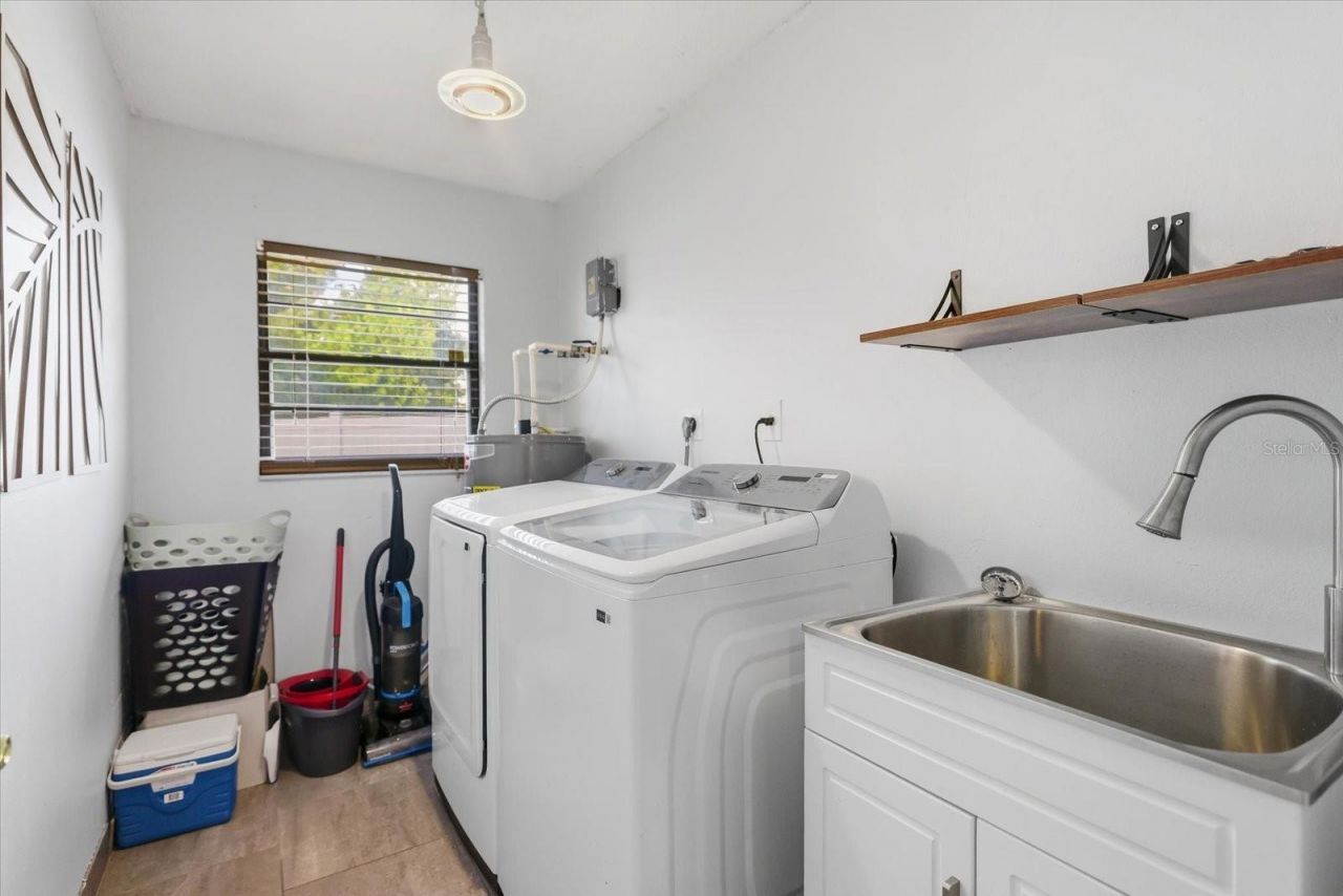 926 Plum Tree Lane, Sarasota, FL 34243 Photo