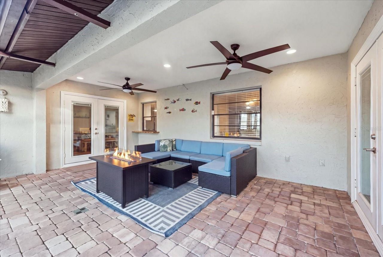 926 Plum Tree Lane, Sarasota, FL 34243 Photo