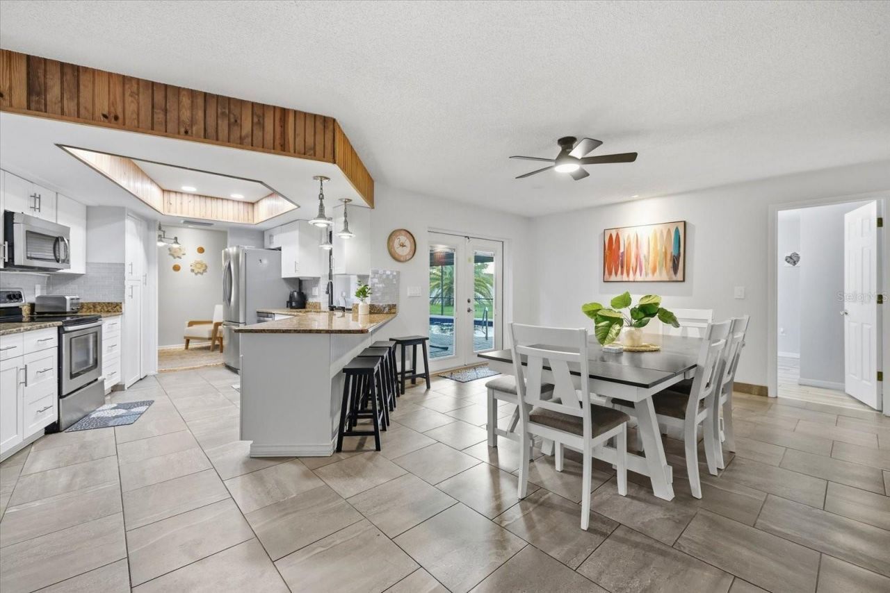 926 Plum Tree Lane, Sarasota, FL 34243 Photo