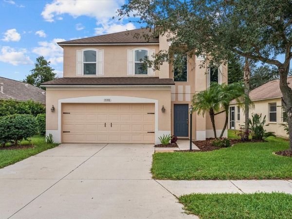 15302 SEAROBBIN DRIVE , LAKEWOOD RANCH, FL 34202