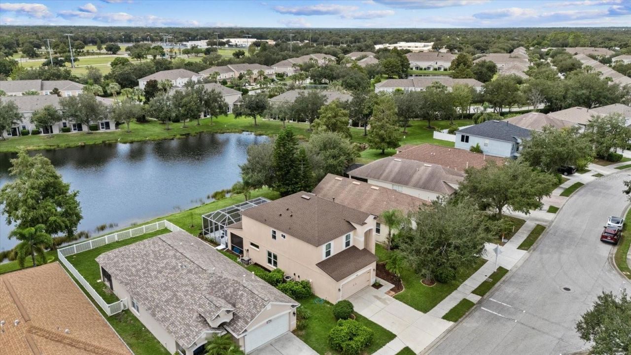 15302 Searobbin Drive , Lakewood Ranch, FL 34202 Photo