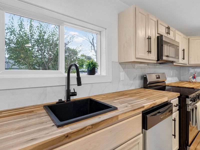 8869 Walnut Street, Lakeview, OH 43331 Photo 8