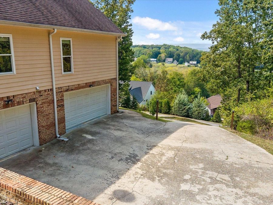 Property Image 100