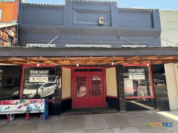 204 Main Street , Smithville, TX 78957