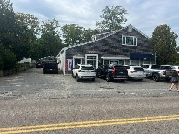 154 Front St, Unit 1, Marion, MA 02738